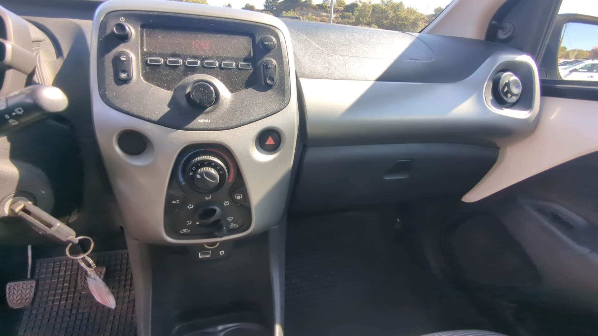 Peugeot 108 Hatchback 1.0 2018