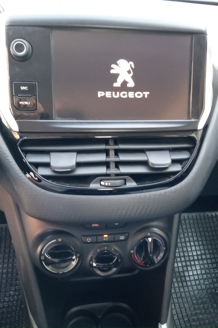 Peugeot 2008 Ηatchback 1.2  80PS