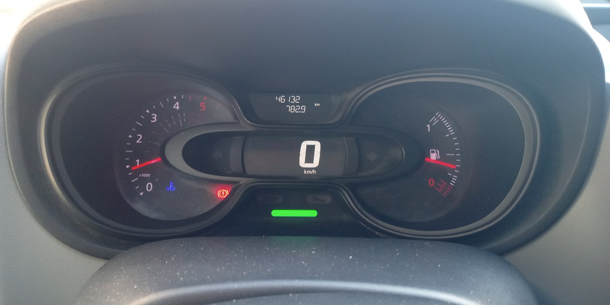 Renault Trafic Minivan 9 seater 1.6 Diesel 