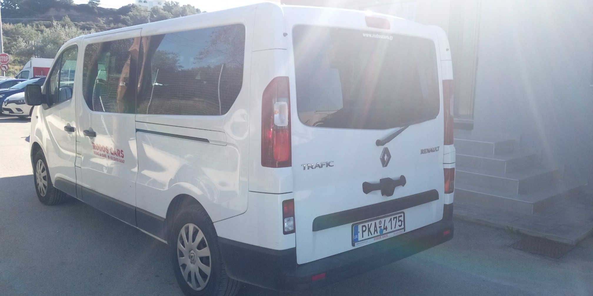 Renault Trafic Minivan 9 seater 1.6 Diesel 