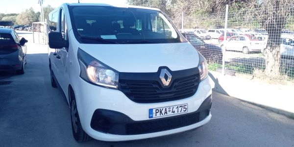 Renault Trafic Minivan 9 seater 1.6 Diesel 