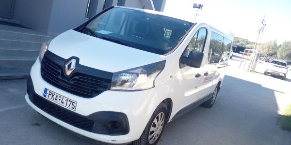 Renault Trafic Minivan 9 seater 1.6 Diesel 